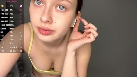 Hermina  online show from 04/21/26, 02:23