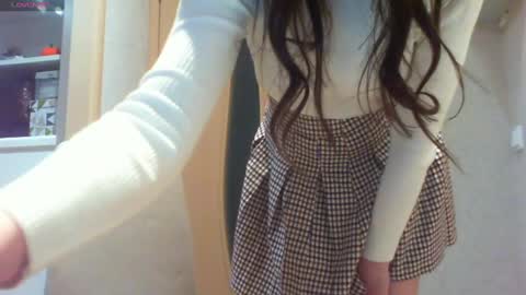 Snapshot of momentbeforedown chatting on 02/17/25, 12:10 Hailey online show from 02/17/25, 12:10