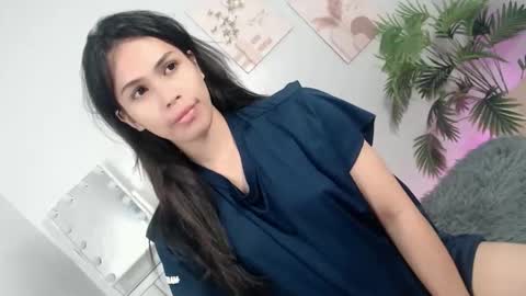 MOMIKHEM online show from 10/28/25, 07:23