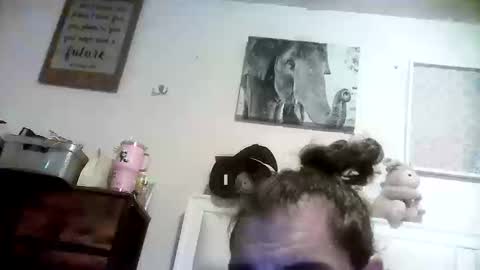 Snapshot of mommabearanpoppabear850 chatting on 10/10/25, 10:31 mommabearanpoppabear850 online show from 10/10/25, 10:31