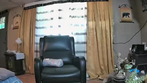 Bink online show from 10/03/25, 05:54