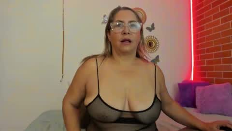 Maja online show from 12/19/24, 04:34