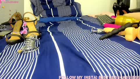 Snapshot of mommy_cassie chatting on 12/24/24, 02:10 Mommy Cassie online show from 12/24/24, 02:10