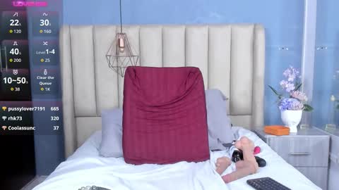 Snapshot of mommy_cute chatting on 02/17/26, 08:44 Jelitza online show from 02/17/26, 08:44