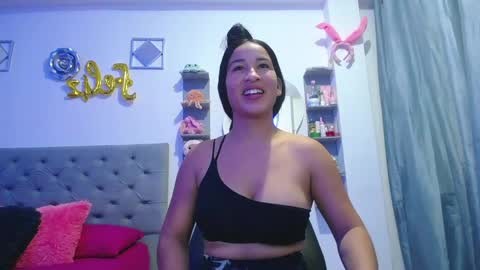 Snapshot of mommy_dulce chatting on 05/28/26, 01:47 ANDREA online show from 05/28/26, 01:47