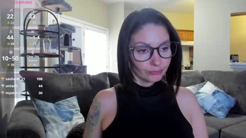 Snapshot of mommyfuckmilf_ chatting on 12/12/24, 04:10 Anny online show from 12/12/24, 04:10