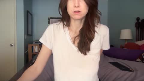 Snapshot of mommygoddessl chatting on 10/01/25, 04:13 Goddess L online show from 10/01/25, 04:13