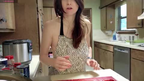 Snapshot of mommygoddessl chatting on 11/11/25, 03:45 Goddess L online show from 11/11/25, 03:45