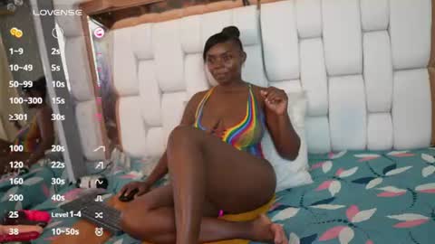 Snapshot of mommywebcam chatting on 07/16/26, 03:01 DINAH online show from 07/16/26, 03:01