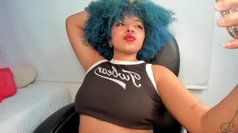 Momo  online show from 04/10/26, 04:06