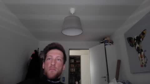 Snapshot of moms_little_monster chatting on 01/10/25, 09:34 moms_little_monster online show from 01/10/25, 09:34