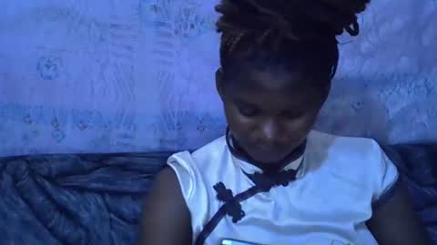 momsdoll online show from 01/14/26, 06:30