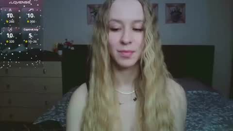 Snapshot of mona__liza chatting on 02/11/26, 03:17 Mona online show from 02/11/26, 03:17