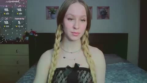 Snapshot of mona__liza chatting on 02/15/26, 04:14 Mona online show from 02/15/26, 04:14