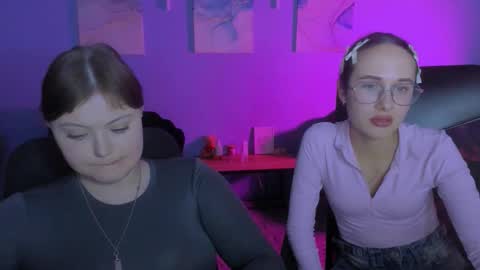 Mona  online show from 02/25/26, 09:46