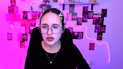 Mona  online show from 03/04/26, 08:26