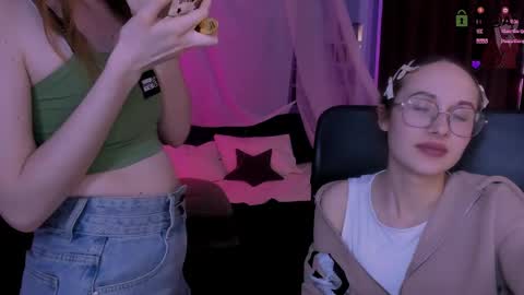 Mona  online show from 04/21/26, 02:51