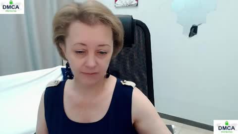 Snapshot of mona_w chatting on 05/10/26, 07:35 Mona online show from 05/10/26, 07:35