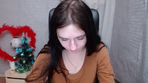 Snapshot of monakali chatting on 12/17/24, 10:34 monakali online show from 12/17/24, 10:34