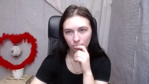 Snapshot of monakali chatting on 02/13/25, 10:23 monakali online show from 02/13/25, 10:23