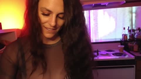 Mona online show from 02/05/25, 02:59