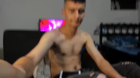 Snapshot of monarquia_ chatting on 12/24/24, 01:38 nicolas online show from 12/24/24, 01:38