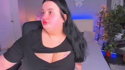 Monica online show from 01/13/26, 01:16