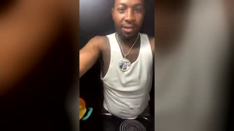 Snapshot of mone_babie_coo chatting on 07/12/26, 11:45 Moneybaby online show from 07/12/26, 11:45