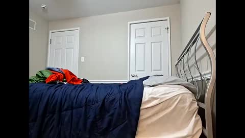 moneyboysaveg584 online show from 04/14/26, 01:33