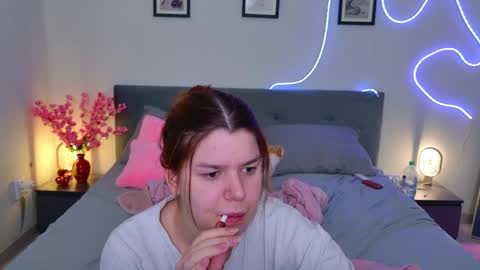 moneyforpeaches online show from 04/21/26, 04:12