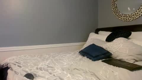 Snapshot of moneymanboy chatting on 09/23/25, 06:00 11nchmonster online show from 09/23/25, 06:00