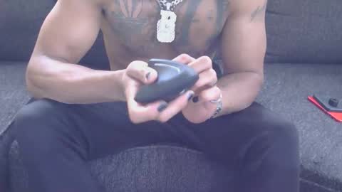 Snapshot of moneymanboy chatting on 03/02/26, 04:58 11nchmonster online show from 03/02/26, 04:58