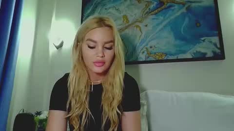 Monica online show from 10/12/25, 04:11