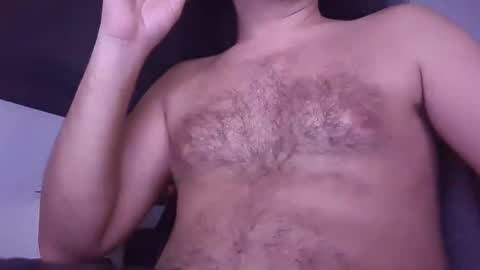 Snapshot of monica35milf chatting on 10/31/25, 12:11 MonicaLuigi online show from 10/31/25, 12:11