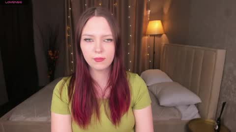 Snapshot of monica__queen chatting on 05/05/26, 05:37 Monica online show from 05/05/26, 05:37