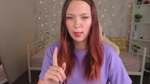 Snapshot of monica__queen chatting on 06/05/26, 05:36 Monica online show from 06/05/26, 05:36