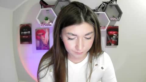 Snapshot of monica_sweets chatting on 09/16/25, 11:11 sweet girl and shine body online show from 09/16/25, 11:11