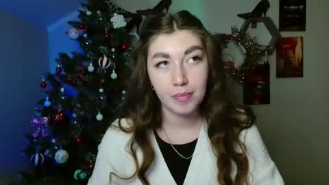 Snapshot of monica_sweets chatting on 11/10/25, 11:09 sweet girl and shine body online show from 11/10/25, 11:09