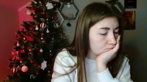 Snapshot of monica_sweets chatting on 11/15/25, 07:38 sweet girl and shine body online show from 11/15/25, 07:38