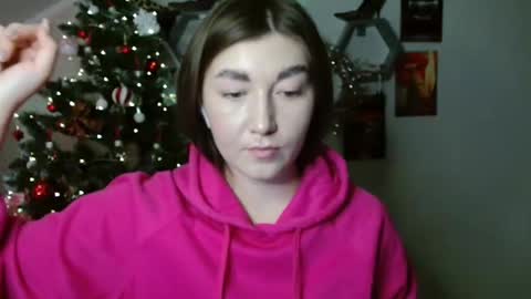 Snapshot of monica_sweets chatting on 11/18/25, 12:09 sweet girl and shine body online show from 11/18/25, 12:09