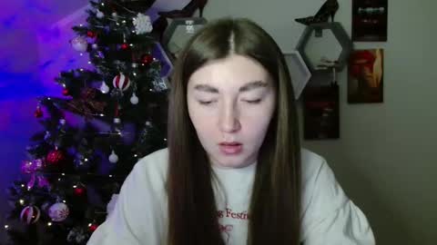 Snapshot of monica_sweets chatting on 11/22/25, 07:29 sweet girl and shine body online show from 11/22/25, 07:29