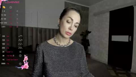 monica_weisss online show from 03/17/26, 06:22
