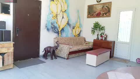 monica_weisss online show from 06/12/26, 10:47