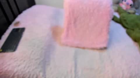 Snapshot of monicaharrison chatting on 05/15/26, 12:23 monicaharrison online show from 05/15/26, 12:23