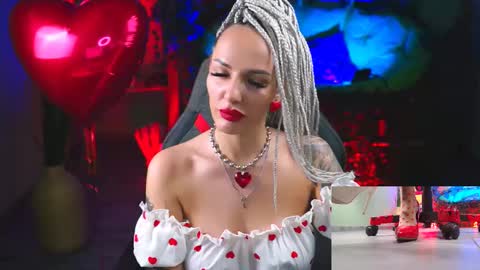 Monika online show from 02/14/25, 11:53