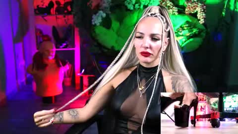 Monika online show from 10/16/25, 11:11