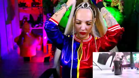 Monika online show from 10/26/25, 11:05