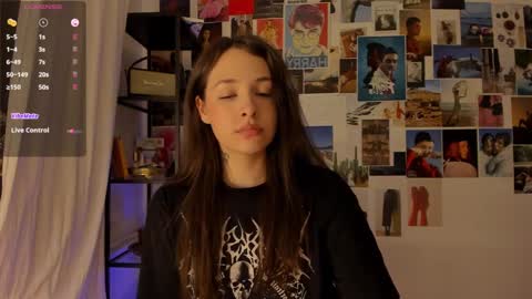 Snapshot of monicarocket chatting on 12/20/24, 02:49 Monica online show from 12/20/24, 02:49