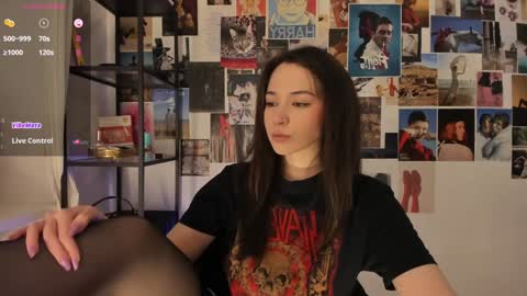 Snapshot of monicarocket chatting on 01/03/25, 03:55 Monica online show from 01/03/25, 03:55