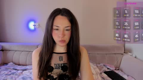 Snapshot of monicarocket chatting on 01/26/25, 12:01 Monica online show from 01/26/25, 12:01